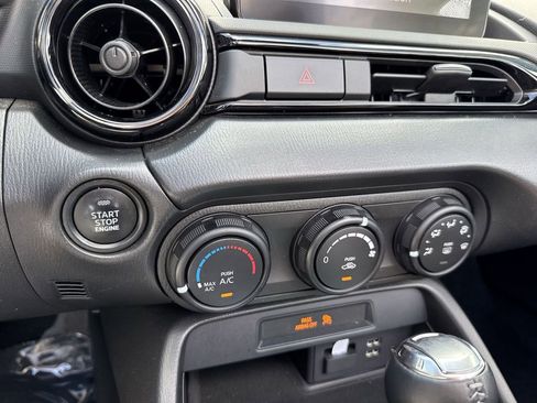 Used 2020 MAZDA MX-5 Miata Sport RWD image 49