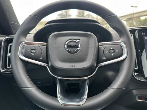 Certified 2023 Volvo XC40 Recharge Ultimate AWD/4WD image 24