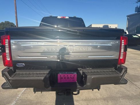 Used 2025 Ford F250 King Ranch w/ FX4 Off-Road Package image 10