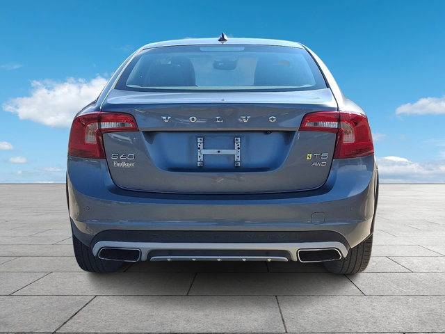 Used 2017 Volvo S60 T5 Cross Country Platinum AWD/4WD image 5