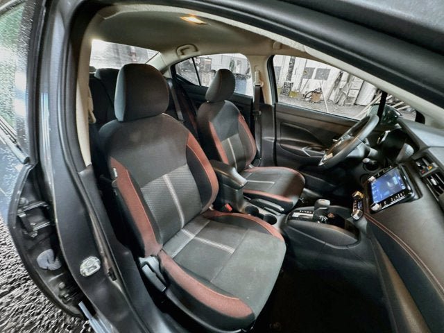 Used 2025 Nissan Versa SR FWD image 23