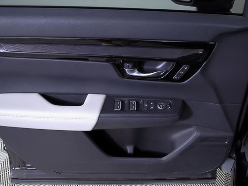 Used 2024 Honda CR-V EX-L image 17