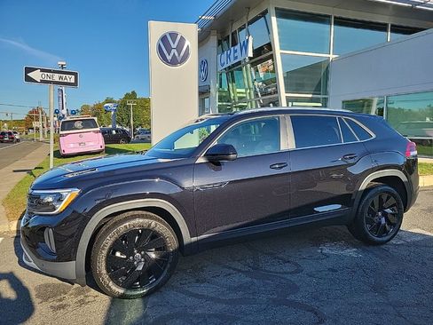 New 2026 Volkswagen Atlas Cross Sport SE image 1