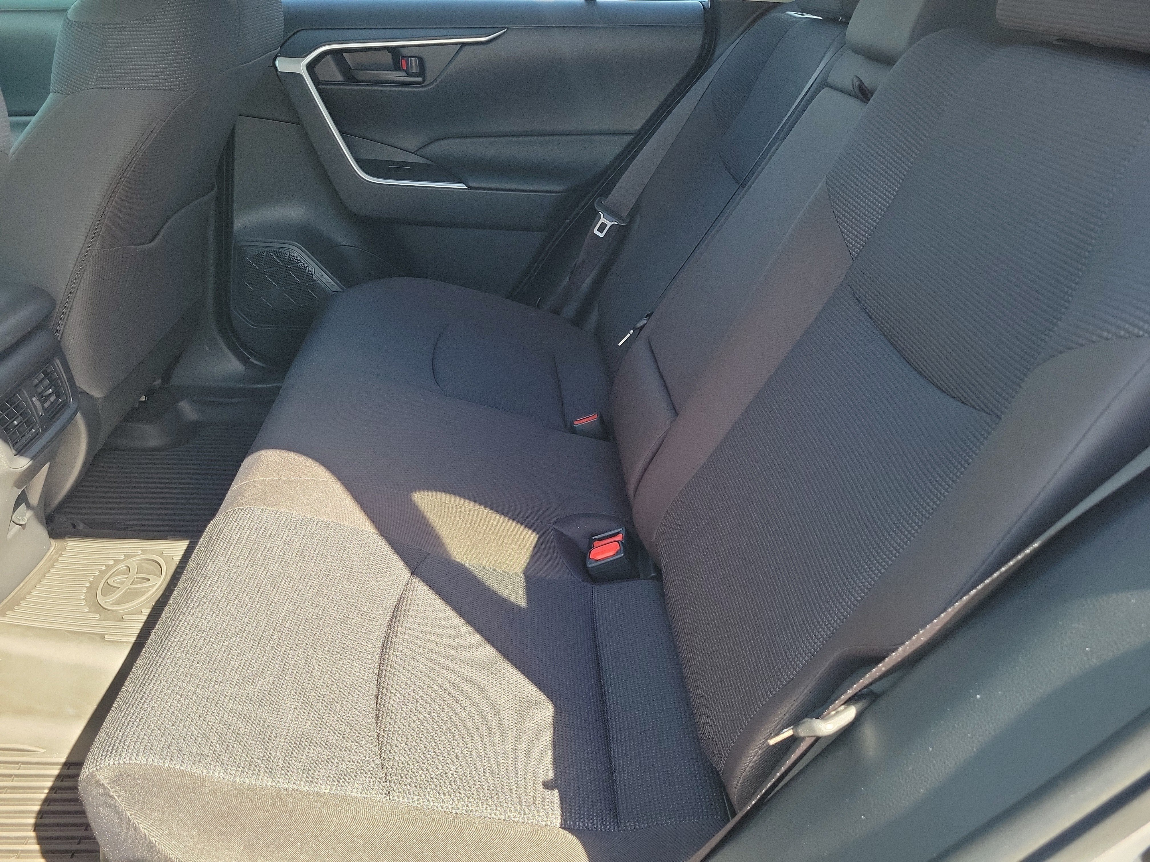 Used 2025 Toyota RAV4 LE AWD/4WD image 11