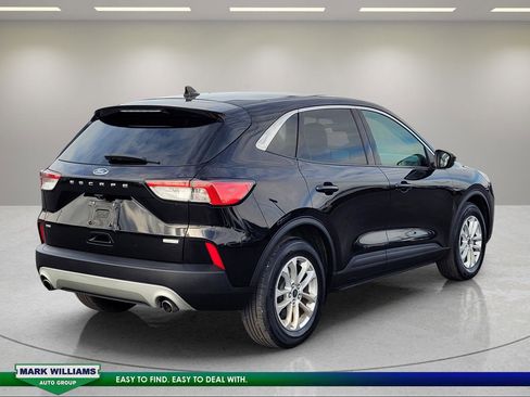 Used 2020 Ford Escape SE image 4