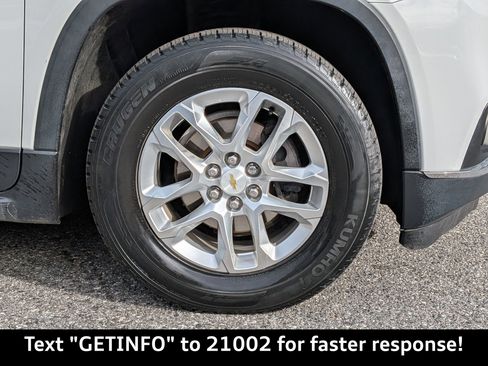 Used 2018 Chevrolet Traverse LT image 12