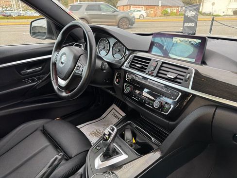 Used 2017 BMW 330i xDrive Wagon image 20