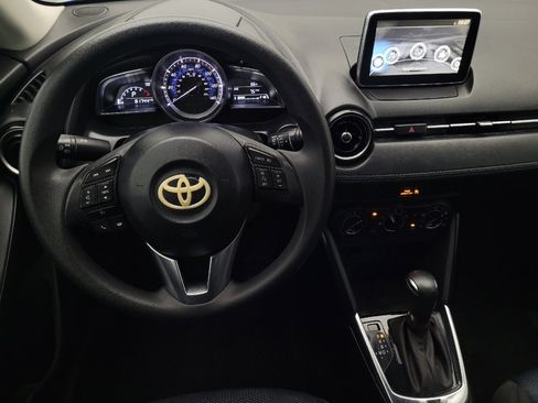 Used 2017 Toyota Yaris iA image 22