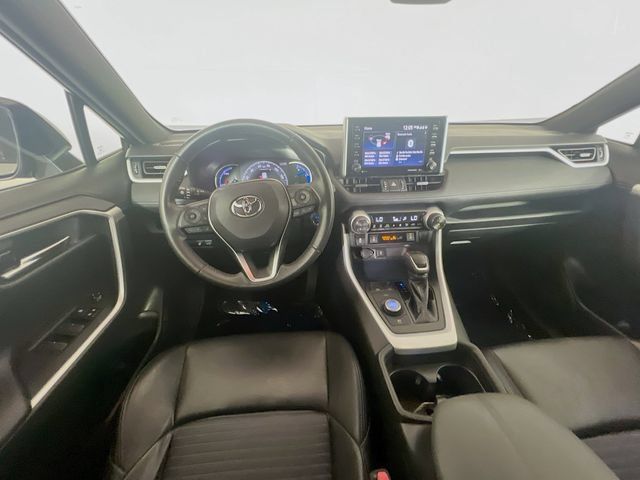 Used 2020 Toyota RAV4 XSE w/ XSE Grade Weather Package AWD/4WD image 20