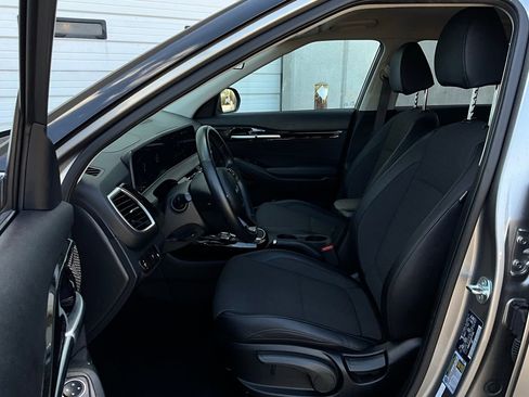 Used 2025 Kia Seltos S image 10