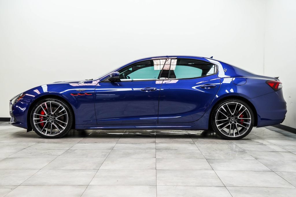 Used 2022 Maserati Ghibli Trofeo RWD image 9