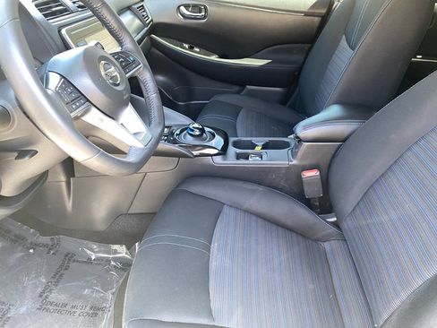 Used 2019 Nissan Leaf SV w/ SV Technology Package FWD image 26