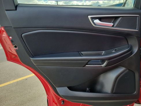 Used 2024 Ford Edge SEL w/ Convenience Package AWD/4WD image 11