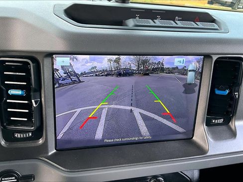 Used 2024 Ford Bronco Black Diamond image 25