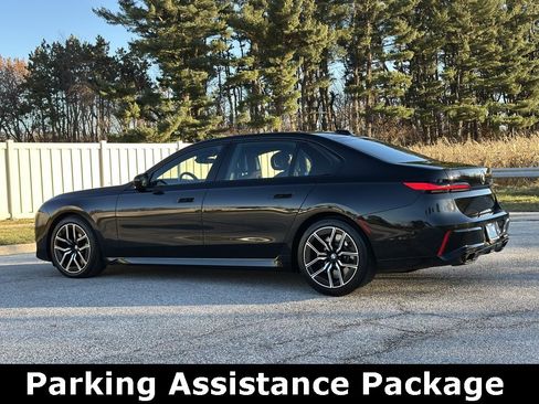 Certified 2023 BMW 760i xDrive image 7