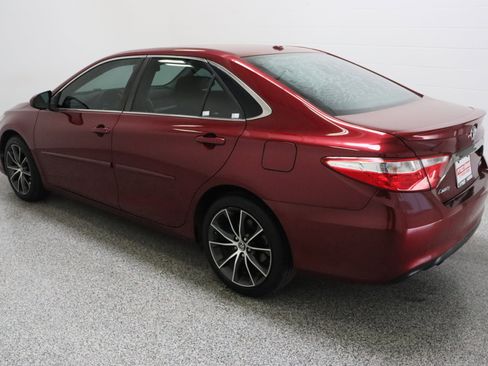 Used 2016 Toyota Camry XSE w/ Moonroof Package FWD image 9