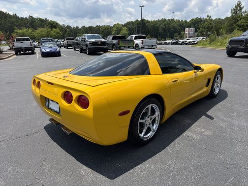 Used 2000 Chevrolet Corvette Coupe w/ Roof Pkg RWD image 5