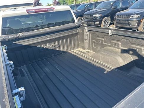 Used 2021 GMC Sierra 1500 Elevation AWD/4WD image 9