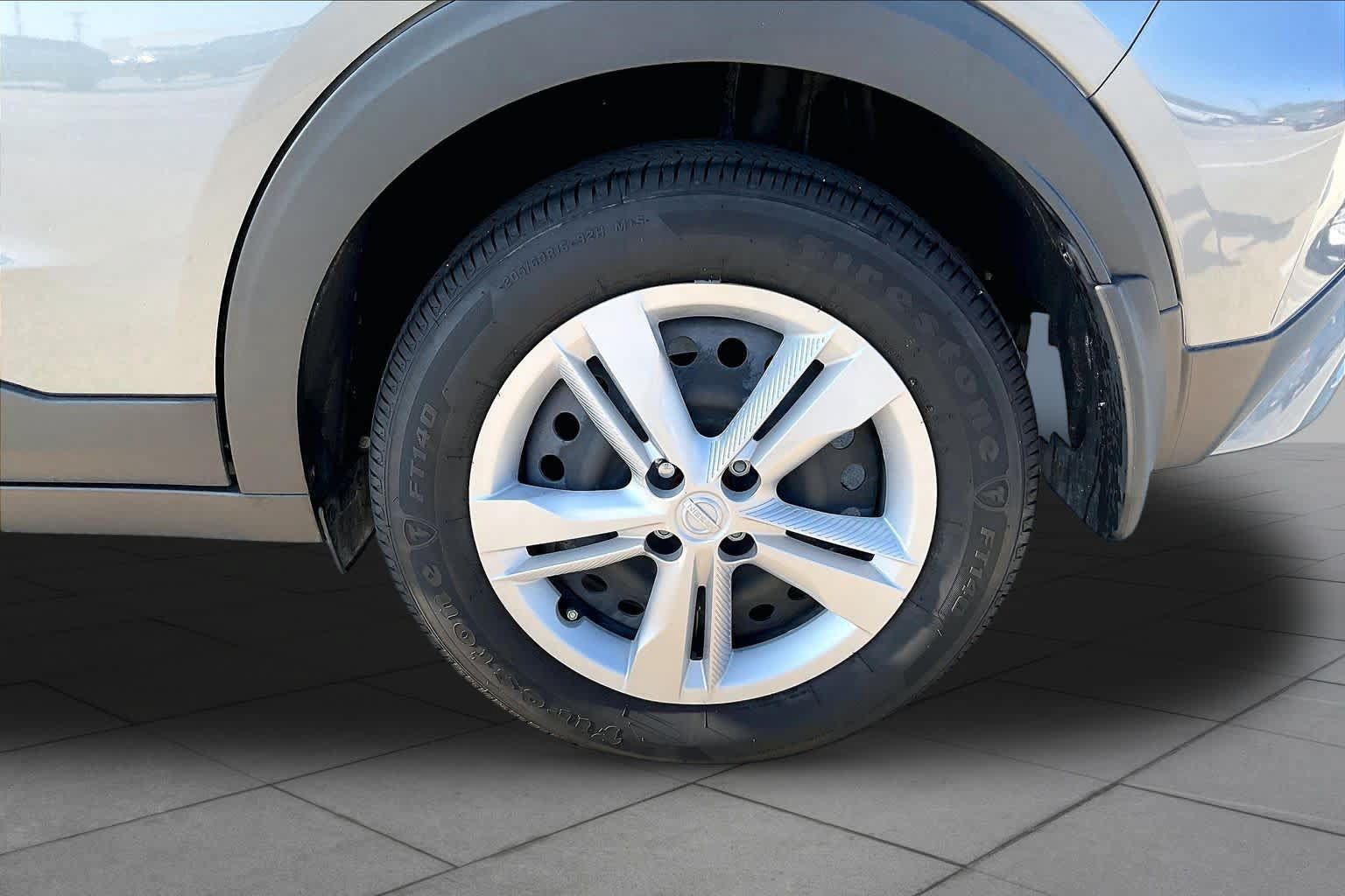 Used 2025 Nissan Kicks Play S FWD image 11