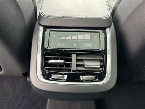 Used 2024 Volvo XC90 B6 Plus w/ Protection Package Premier image 13