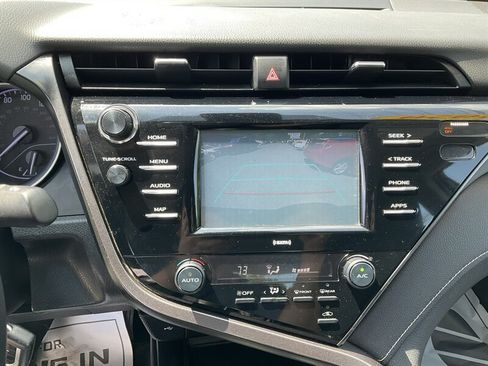 Used 2020 Toyota Camry SE FWD image 28