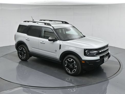 Certified 2023 Ford Bronco Sport Outer Banks w/ Tech Package AWD/4WD image 46