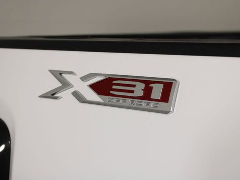 Used 2023 GMC Sierra 3500 SLE w/ SLE Convenience Package AWD/4WD image 13
