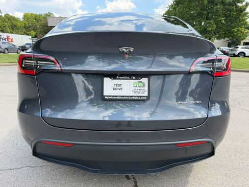 Used 2021 Tesla Model Y Long Range AWD/4WD image 11