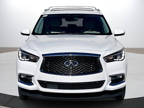 Used 2017 INFINITI QX60 Luxe w/ Deluxe Technology Package image 3