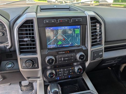 Used 2019 Ford F150 Lariat w/ Equipment Group 502A Luxury AWD/4WD image 17
