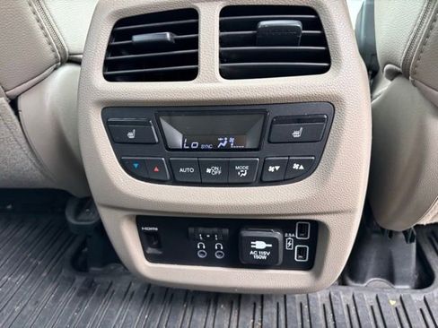 Used 2021 Honda Pilot Touring image 29