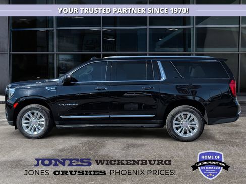 Used 2023 GMC Yukon XL SLT AWD/4WD image 2