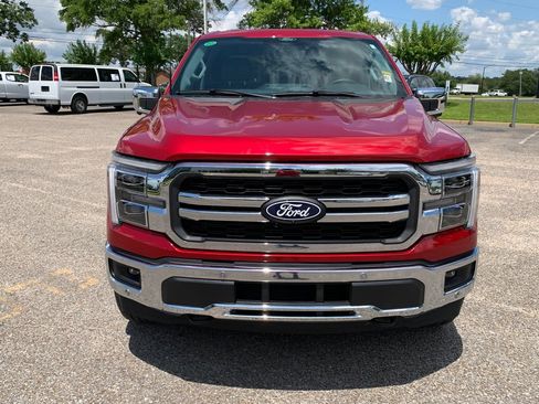 Used 2025 Ford F150 Lariat w/ Equipment Group 501A Mid AWD/4WD image 4