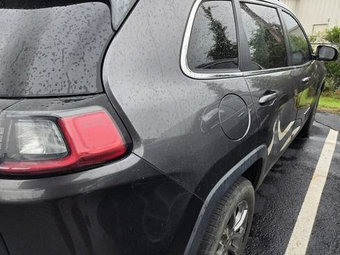 Used 2019 Jeep Cherokee Latitude Plus FWD image 8