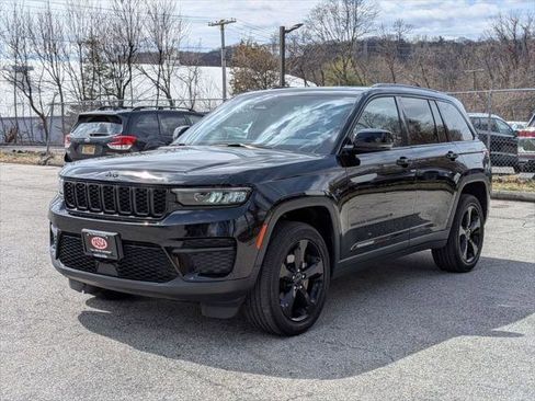 Certified 2023 Jeep Grand Cherokee Altitude AWD/4WD image 10