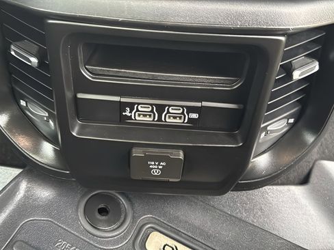 Used 2019 RAM 1500 Laramie image 26