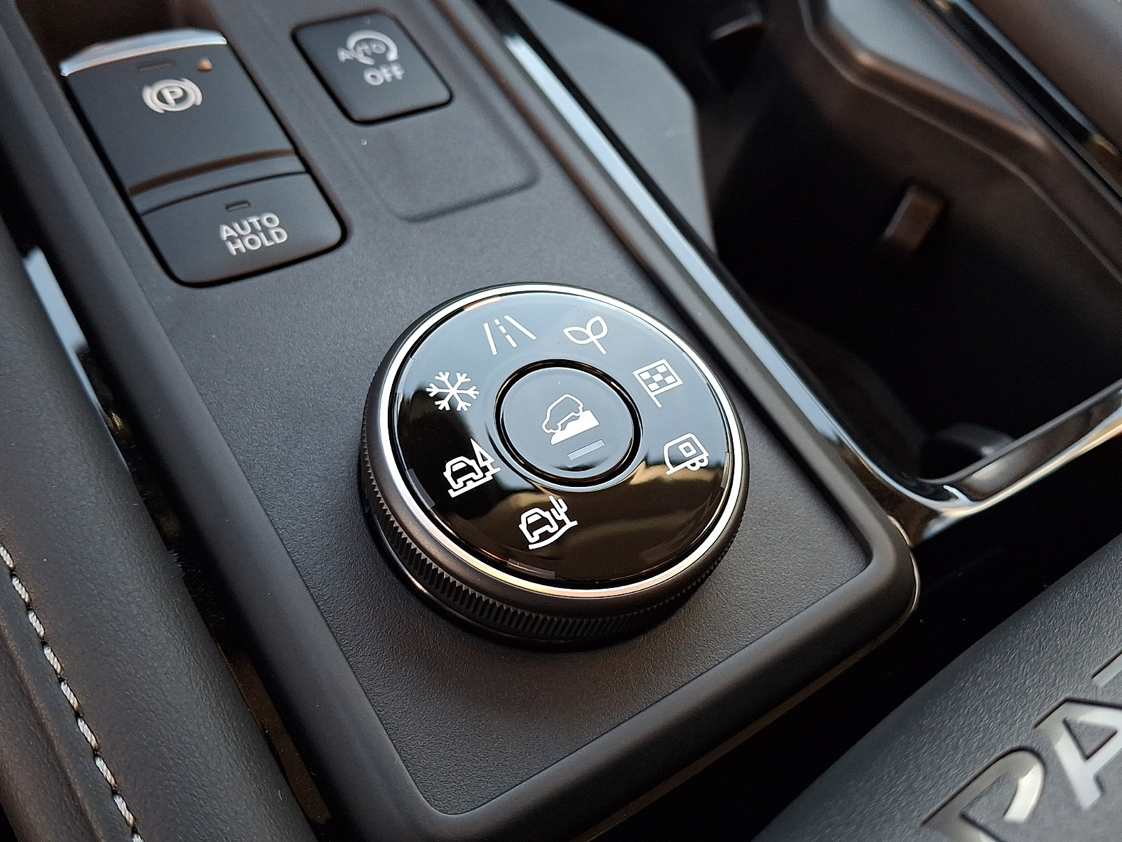 New 2026 Nissan Pathfinder SV AWD/4WD image 15
