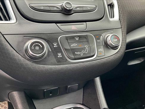 Used 2016 Chevrolet Malibu LT image 35