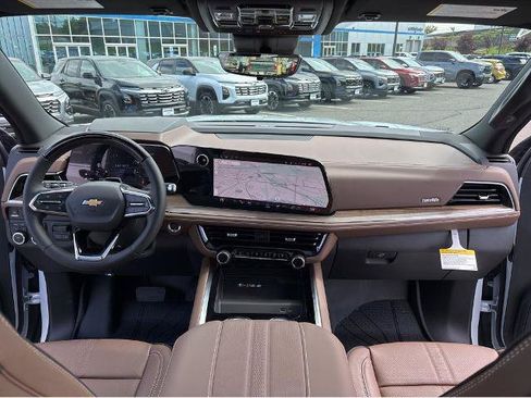 New 2026 Chevrolet Tahoe High Country AWD/4WD image 9