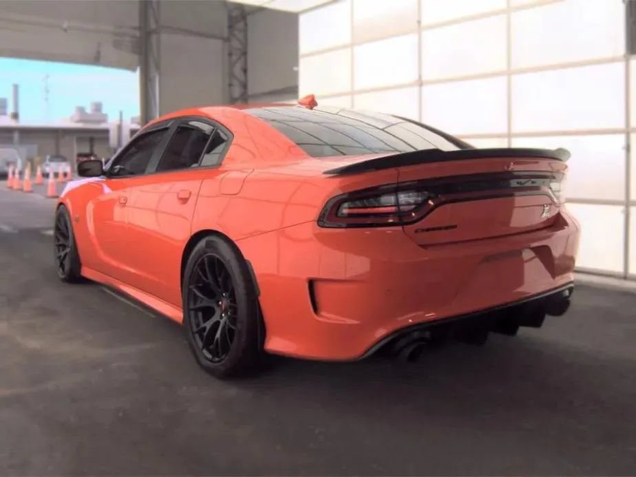 Used 2017 Dodge Charger R/T Scat Pack w/ Dynamics Package RWD image 6