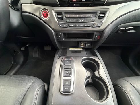 Used 2022 Honda Pilot Special Edition image 16