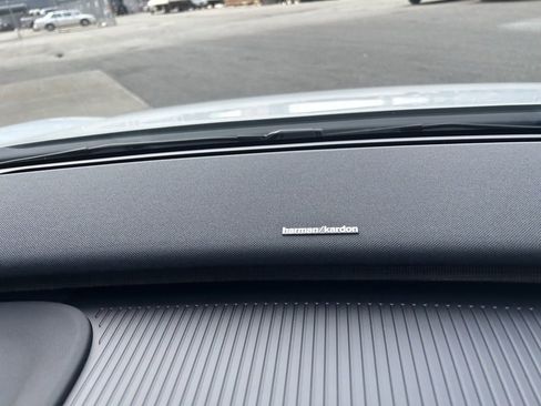 Certified 2025 Volvo EX30 Ultra image 18