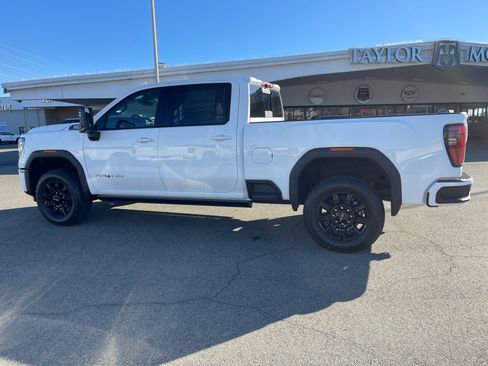 New 2026 GMC Sierra 2500 AT4 image 8