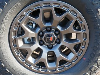 New 2026 Nissan Frontier PRO-4X w/ Pro Premium Package AWD/4WD video 2