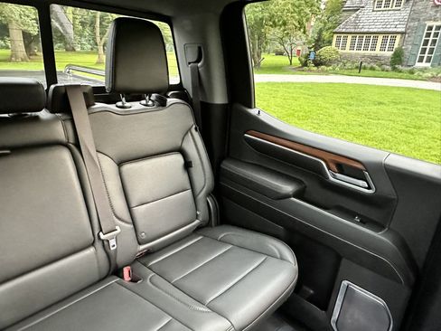Used 2022 GMC Sierra 1500 Denali w/ Denali Reserve Package AWD/4WD image 19