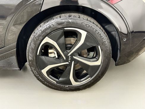 Used 2024 Kia EV6 GT-Line AWD/4WD image 31