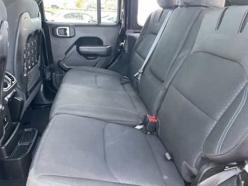 Used 2022 Jeep Wrangler Unlimited Rubicon 4xe w/ Safety Group AWD/4WD image 27