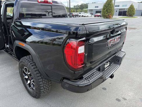 Used 2024 GMC Canyon AT4X AWD/4WD image 11