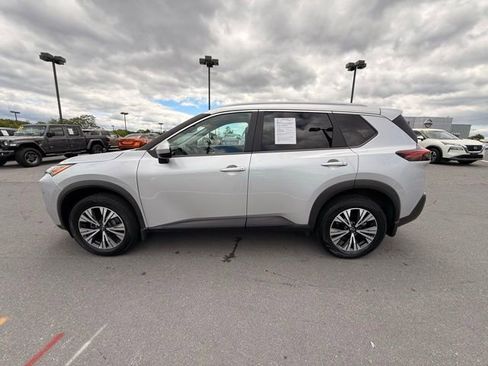 Certified 2023 Nissan Rogue SV w/ SV Premium B Package AWD/4WD image 8