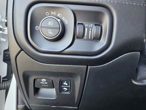 Used 2021 RAM 1500 Limited w/ Trailer Tow Group image 27